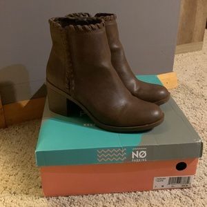 Women’s No Parking Faragh Brown Heeled Ankle Boots
